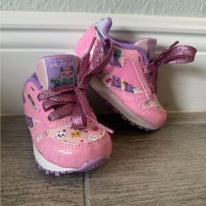 Gabby’s Dollhouse Girls' Pink Glitter Light Up Sneakers - Kids Shoes